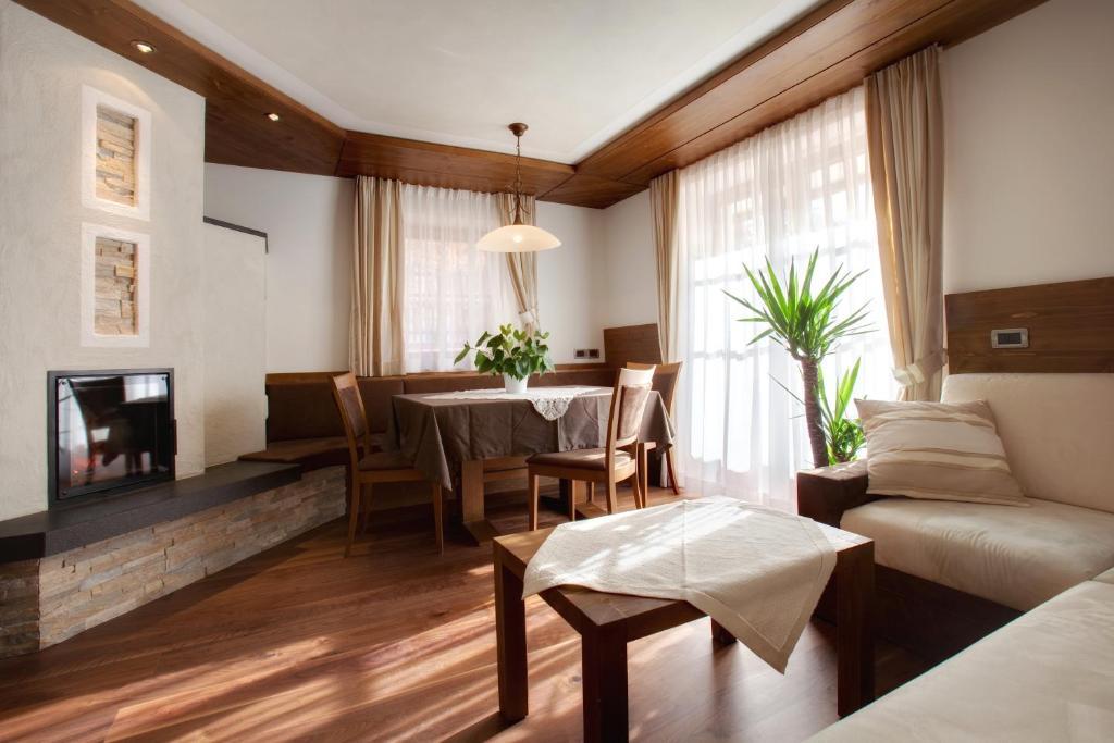 Residence Forcelles Сан-Кассіано Номер фото