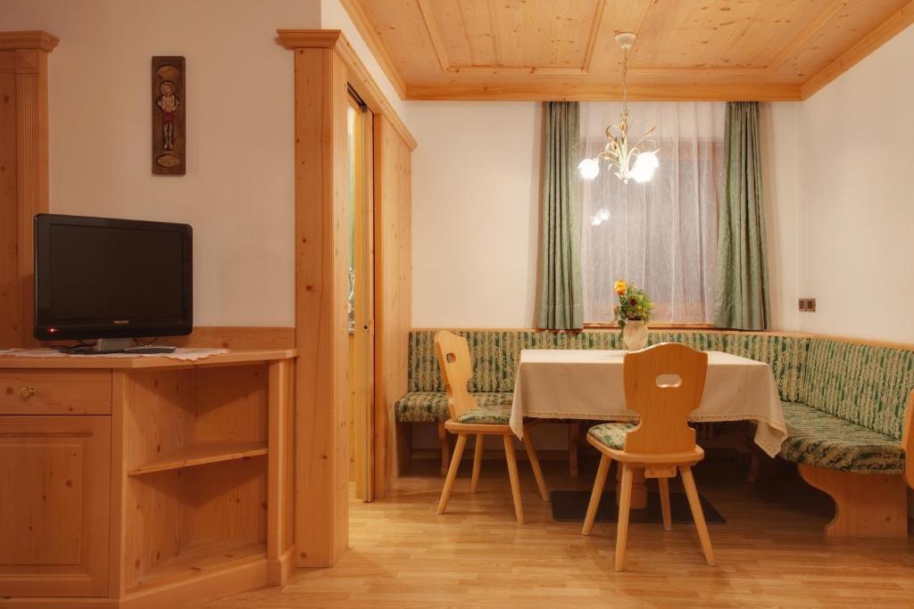 Residence Forcelles Сан-Кассіано Номер фото